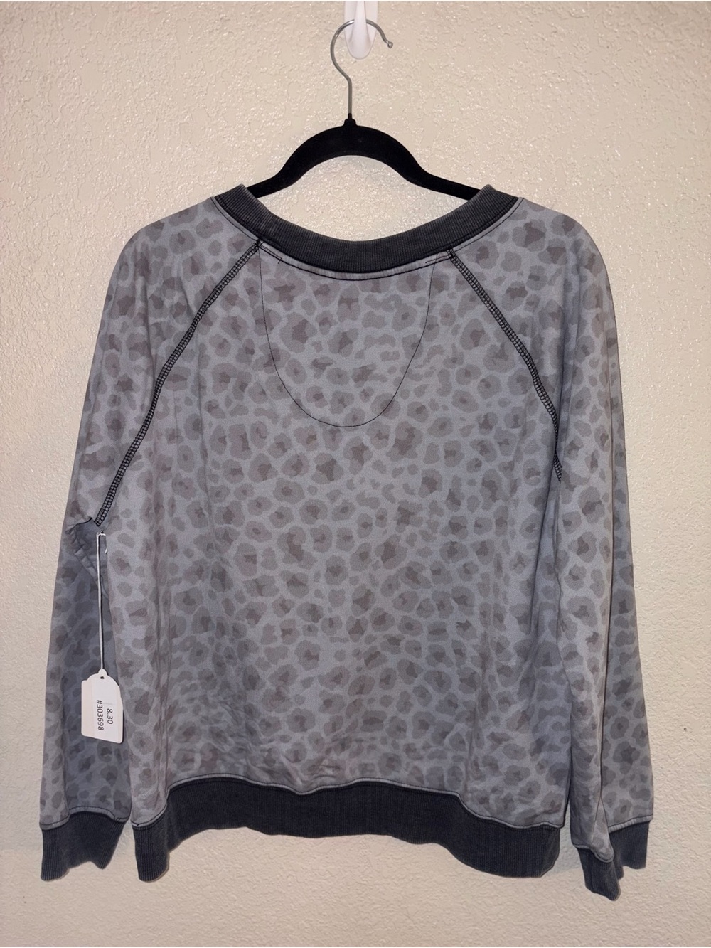 🩷🐶NWT Recycled Karma “I LOVE🩷 My Dog🐶 Sweatshirt" Gray🩶Leopard🐆& Pink🩷Font SML - Picture 12 of 13
